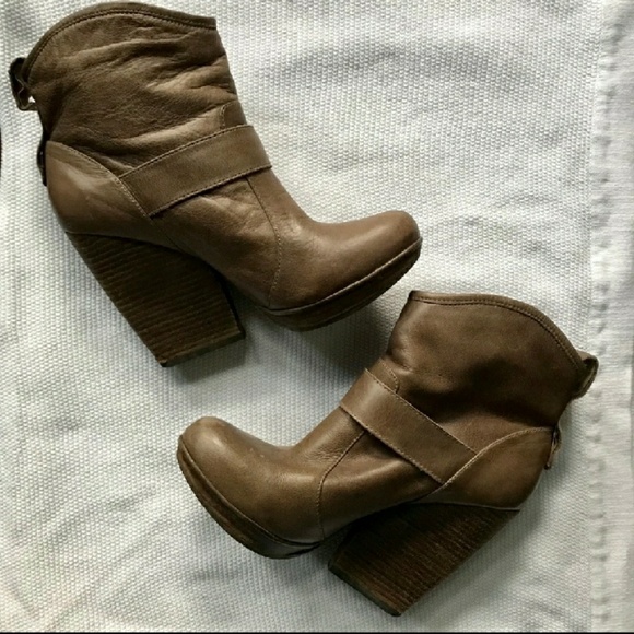 Dolce Vita Platform Booties - Picture 3 of 8